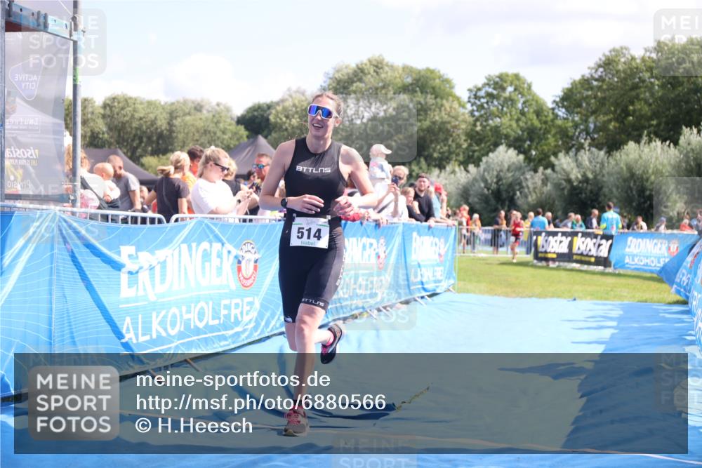 25.08.2024 - Elbe Triathlon Hamburg H.Heesch http://msf.ph/oto/6880566 25.08.2024 11:54:44 Ziel 514 meine-sportfotos.de