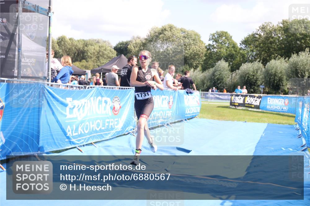 25.08.2024 - Elbe Triathlon Hamburg H.Heesch http://msf.ph/oto/6880567 25.08.2024 12:26:31 Ziel 1731 meine-sportfotos.de