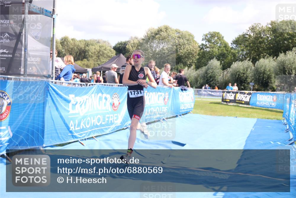25.08.2024 - Elbe Triathlon Hamburg H.Heesch http://msf.ph/oto/6880569 25.08.2024 12:26:31 Ziel 1731 meine-sportfotos.de