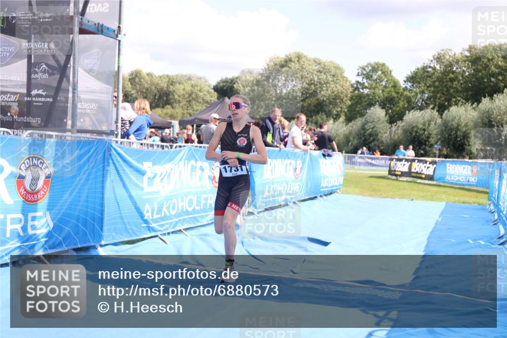 25.08.2024 - Elbe Triathlon Hamburg H.Heesch http://msf.ph/oto/6880573 25.08.2024 12:26:31 Ziel 1731 meine-sportfotos.de
