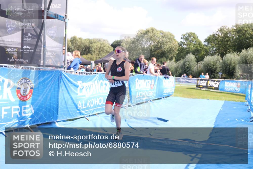 25.08.2024 - Elbe Triathlon Hamburg H.Heesch http://msf.ph/oto/6880574 25.08.2024 12:26:31 Ziel 1731 meine-sportfotos.de