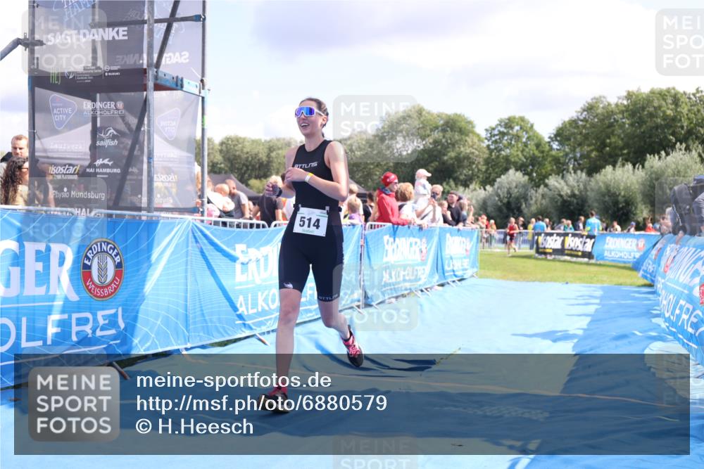 25.08.2024 - Elbe Triathlon Hamburg H.Heesch http://msf.ph/oto/6880579 25.08.2024 11:54:45 Ziel 514 meine-sportfotos.de