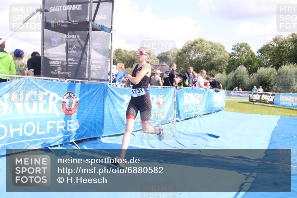 25.08.2024 - Elbe Triathlon Hamburg H.Heesch http://msf.ph/oto/6880582 25.08.2024 12:26:31 Ziel 1731 meine-sportfotos.de