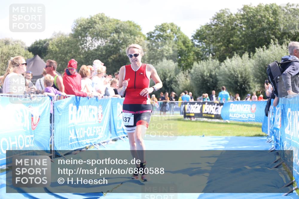 25.08.2024 - Elbe Triathlon Hamburg H.Heesch http://msf.ph/oto/6880588 25.08.2024 11:54:54 Ziel 537 meine-sportfotos.de