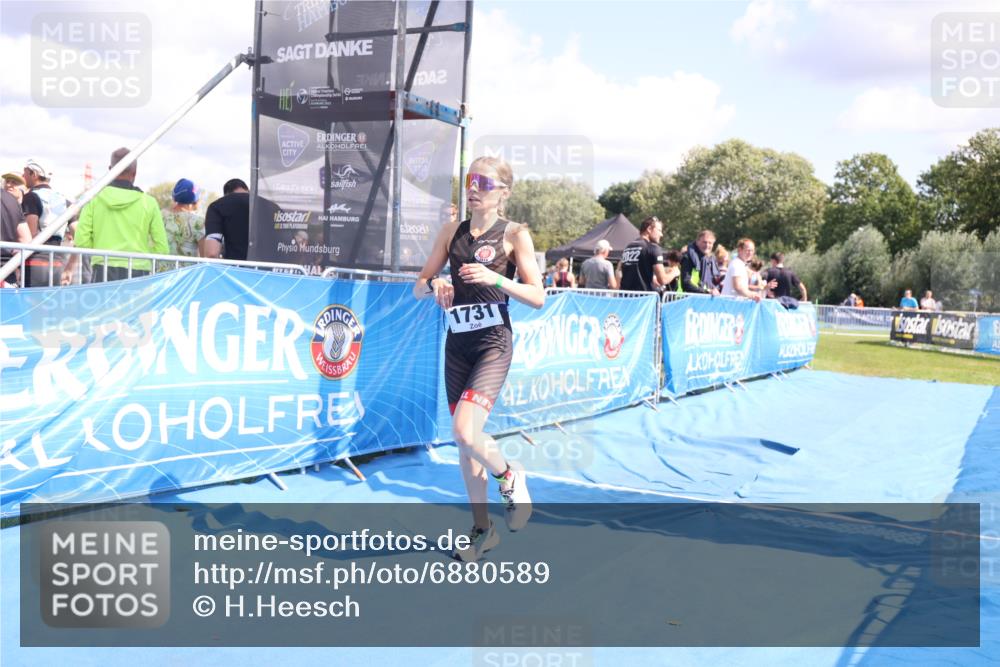 25.08.2024 - Elbe Triathlon Hamburg H.Heesch http://msf.ph/oto/6880589 25.08.2024 12:26:31 Ziel 1731 meine-sportfotos.de