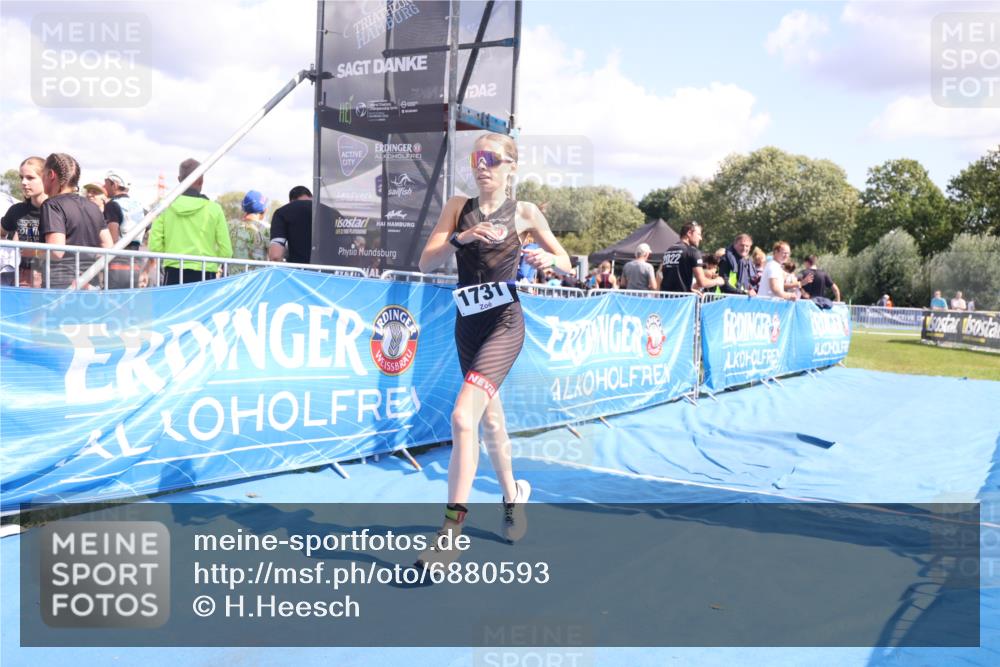 25.08.2024 - Elbe Triathlon Hamburg H.Heesch http://msf.ph/oto/6880593 25.08.2024 12:26:31 Ziel 1731 meine-sportfotos.de