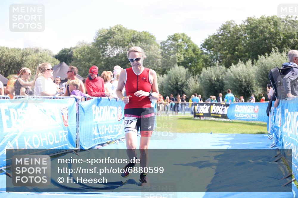 25.08.2024 - Elbe Triathlon Hamburg H.Heesch http://msf.ph/oto/6880599 25.08.2024 11:54:54 Ziel 537 meine-sportfotos.de