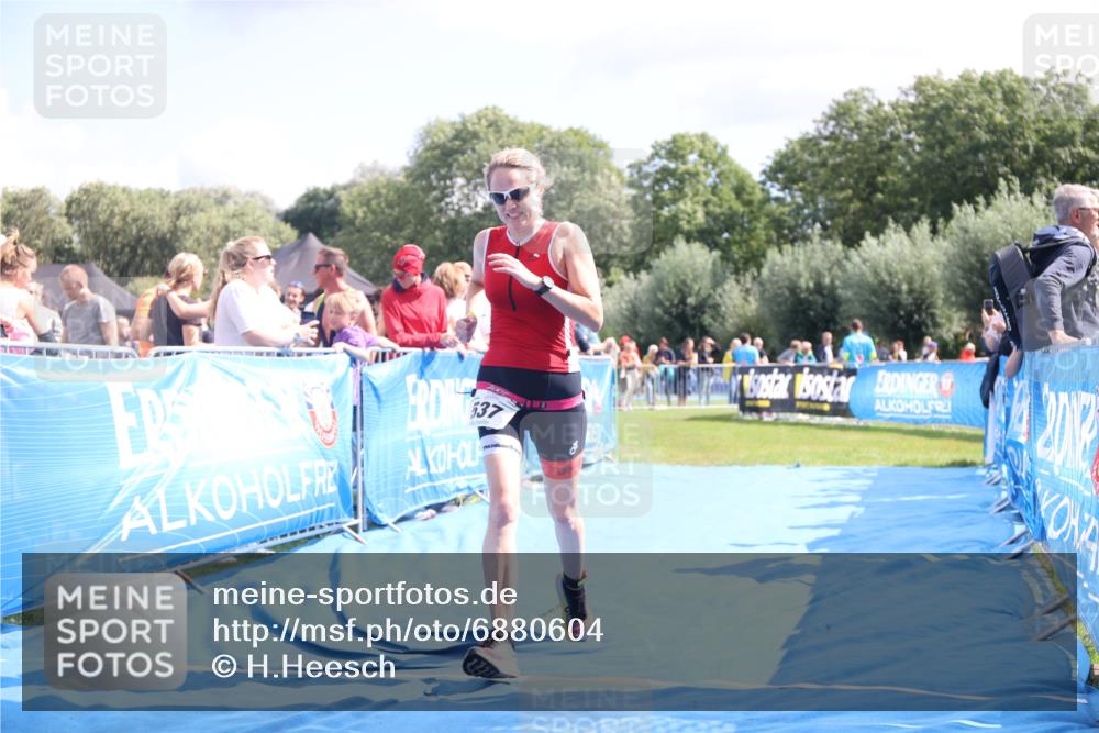 25.08.2024 - Elbe Triathlon Hamburg H.Heesch http://msf.ph/oto/6880604 25.08.2024 11:54:54 Ziel 537 meine-sportfotos.de