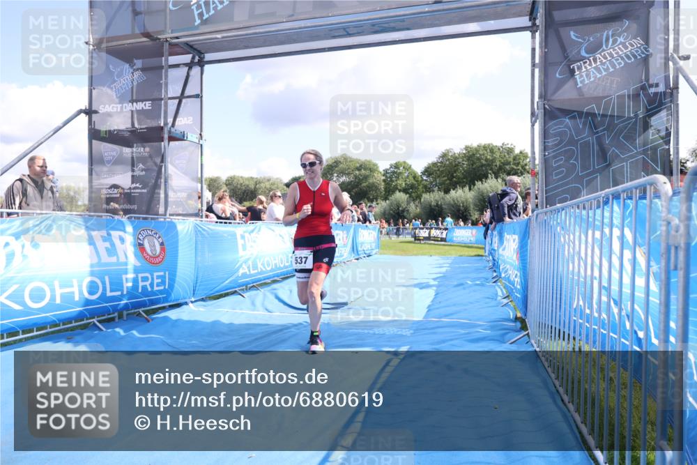 25.08.2024 - Elbe Triathlon Hamburg H.Heesch http://msf.ph/oto/6880619 25.08.2024 11:54:55 Ziel 537 meine-sportfotos.de