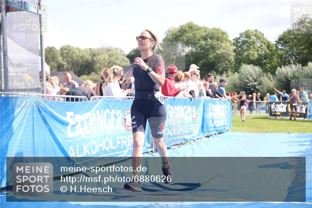 25.08.2024 - Elbe Triathlon Hamburg H.Heesch http://msf.ph/oto/6880626 25.08.2024 11:55:06 Ziel 1529, 1702 meine-sportfotos.de