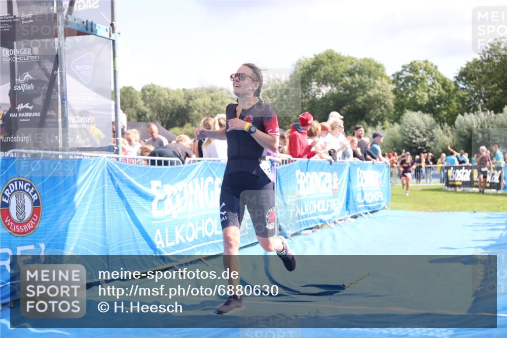 25.08.2024 - Elbe Triathlon Hamburg H.Heesch http://msf.ph/oto/6880630 25.08.2024 11:55:06 Ziel 1529, 1702 meine-sportfotos.de
