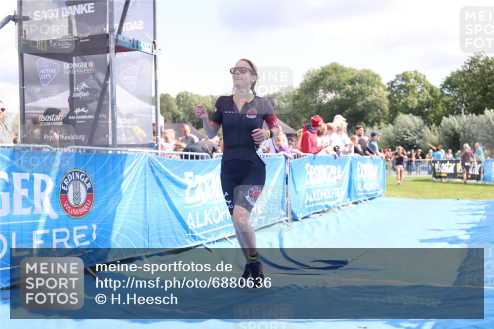 25.08.2024 - Elbe Triathlon Hamburg H.Heesch http://msf.ph/oto/6880636 25.08.2024 11:55:07 Ziel 1529, 1702 meine-sportfotos.de