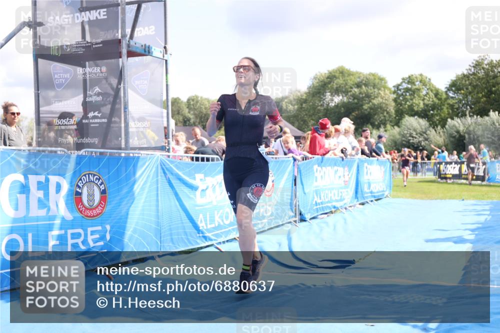 25.08.2024 - Elbe Triathlon Hamburg H.Heesch http://msf.ph/oto/6880637 25.08.2024 11:55:07 Ziel 1529, 1702 meine-sportfotos.de