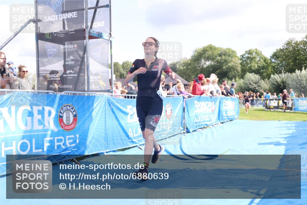 25.08.2024 - Elbe Triathlon Hamburg H.Heesch http://msf.ph/oto/6880639 25.08.2024 11:55:07 Ziel 1529, 1702 meine-sportfotos.de
