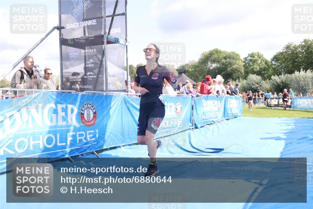 25.08.2024 - Elbe Triathlon Hamburg H.Heesch http://msf.ph/oto/6880644 25.08.2024 11:55:07 Ziel 1529, 1702 meine-sportfotos.de