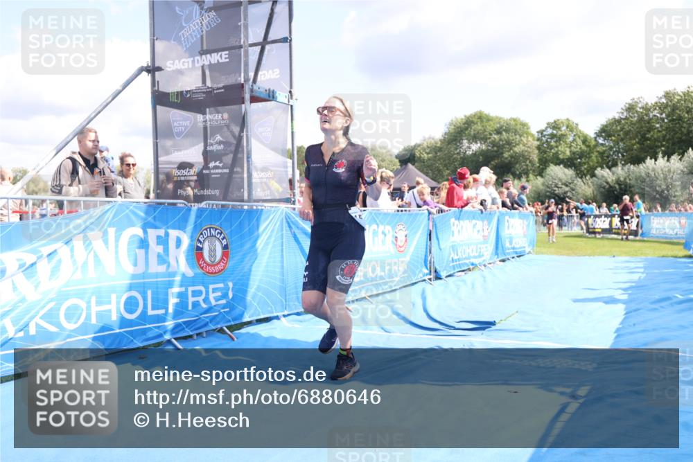 25.08.2024 - Elbe Triathlon Hamburg H.Heesch http://msf.ph/oto/6880646 25.08.2024 11:55:07 Ziel 1529, 1702 meine-sportfotos.de