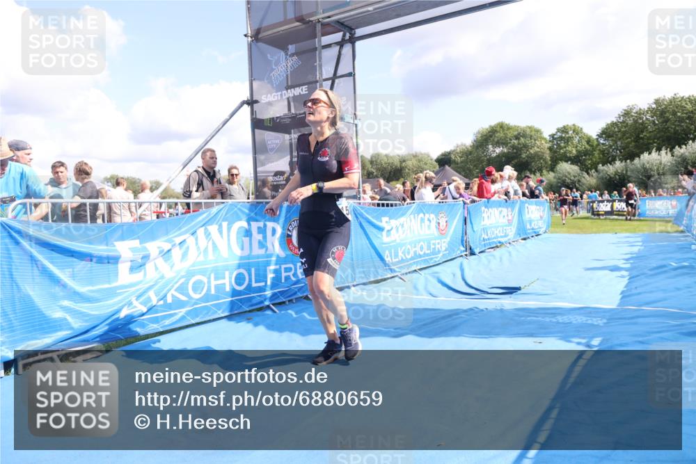 25.08.2024 - Elbe Triathlon Hamburg H.Heesch http://msf.ph/oto/6880659 25.08.2024 11:55:07 Ziel 1529, 1702 meine-sportfotos.de