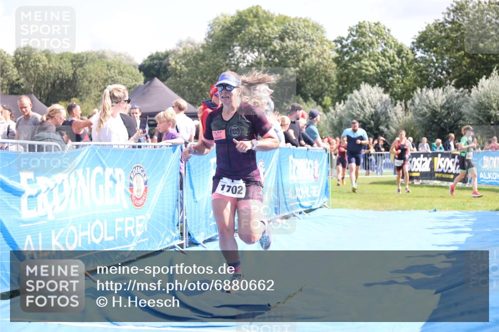 25.08.2024 - Elbe Triathlon Hamburg H.Heesch http://msf.ph/oto/6880662 25.08.2024 11:55:11 Ziel 540, 675, 1529, 1537, 1630, 1702 meine-sportfotos.de