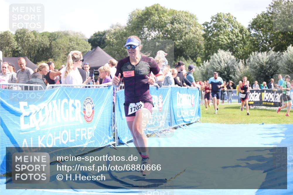 25.08.2024 - Elbe Triathlon Hamburg H.Heesch http://msf.ph/oto/6880666 25.08.2024 11:55:12 Ziel 540, 675, 1529, 1537, 1630, 1702 meine-sportfotos.de
