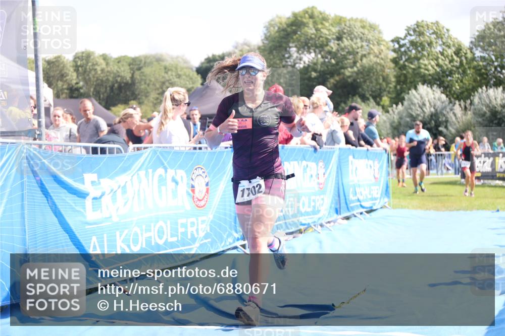25.08.2024 - Elbe Triathlon Hamburg H.Heesch http://msf.ph/oto/6880671 25.08.2024 11:55:12 Ziel 540, 675, 1529, 1537, 1630, 1702 meine-sportfotos.de