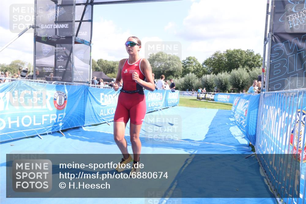 25.08.2024 - Elbe Triathlon Hamburg H.Heesch http://msf.ph/oto/6880674 25.08.2024 12:26:51 Ziel 1484, 1728, 1732 meine-sportfotos.de