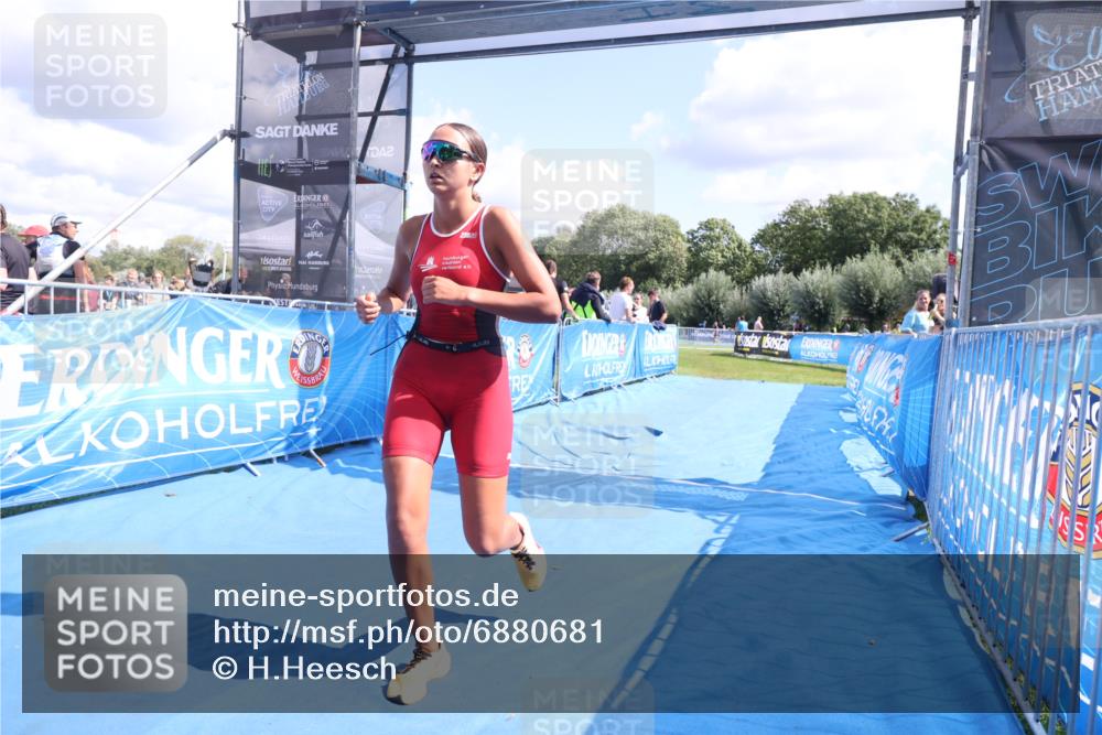 25.08.2024 - Elbe Triathlon Hamburg H.Heesch http://msf.ph/oto/6880681 25.08.2024 12:26:51 Ziel 1484, 1728, 1732 meine-sportfotos.de