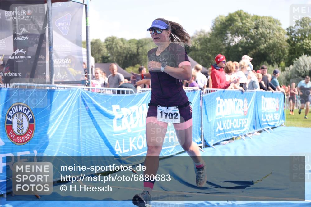 25.08.2024 - Elbe Triathlon Hamburg H.Heesch http://msf.ph/oto/6880683 25.08.2024 11:55:12 Ziel 540, 675, 1529, 1537, 1630, 1702 meine-sportfotos.de