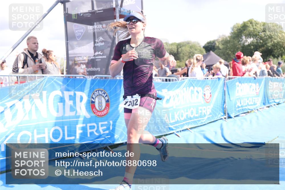 25.08.2024 - Elbe Triathlon Hamburg H.Heesch http://msf.ph/oto/6880698 25.08.2024 11:55:13 Ziel 540, 675, 1529, 1537, 1630, 1702 meine-sportfotos.de