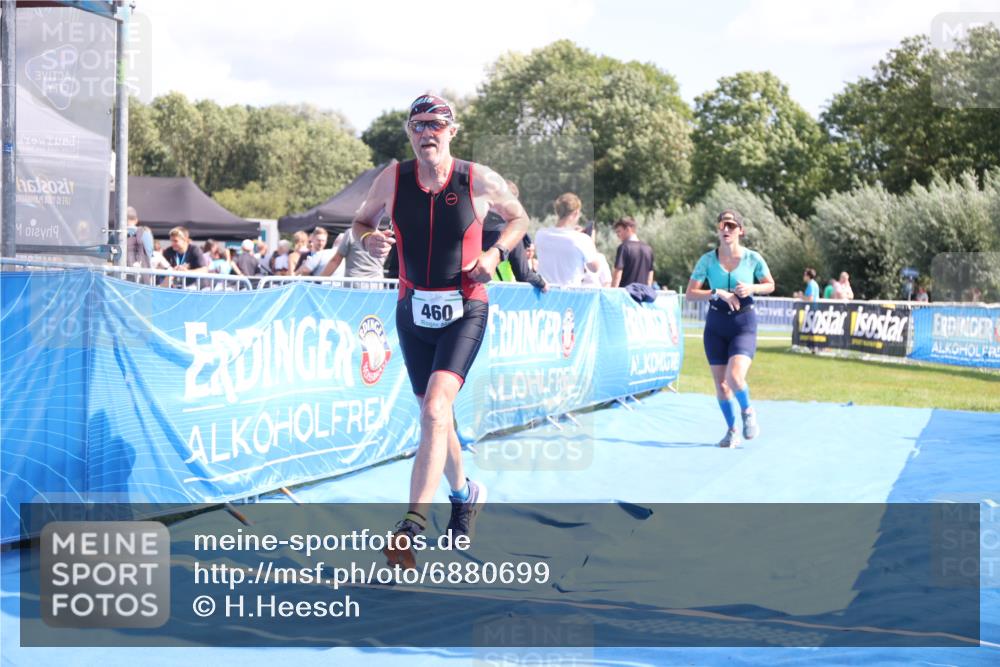 25.08.2024 - Elbe Triathlon Hamburg H.Heesch http://msf.ph/oto/6880699 25.08.2024 12:27:02 Ziel 460, 1494 meine-sportfotos.de