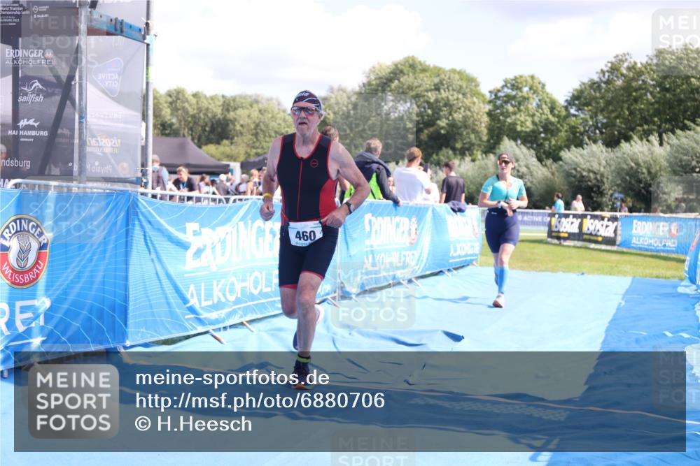 25.08.2024 - Elbe Triathlon Hamburg H.Heesch http://msf.ph/oto/6880706 25.08.2024 12:27:02 Ziel 460, 1494 meine-sportfotos.de