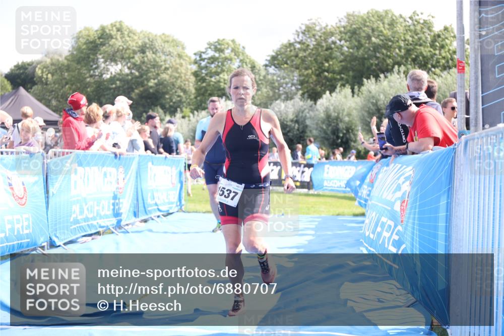 25.08.2024 - Elbe Triathlon Hamburg H.Heesch http://msf.ph/oto/6880707 25.08.2024 11:55:16 Ziel 540, 675, 1537, 1630, 1643, 1702 meine-sportfotos.de
