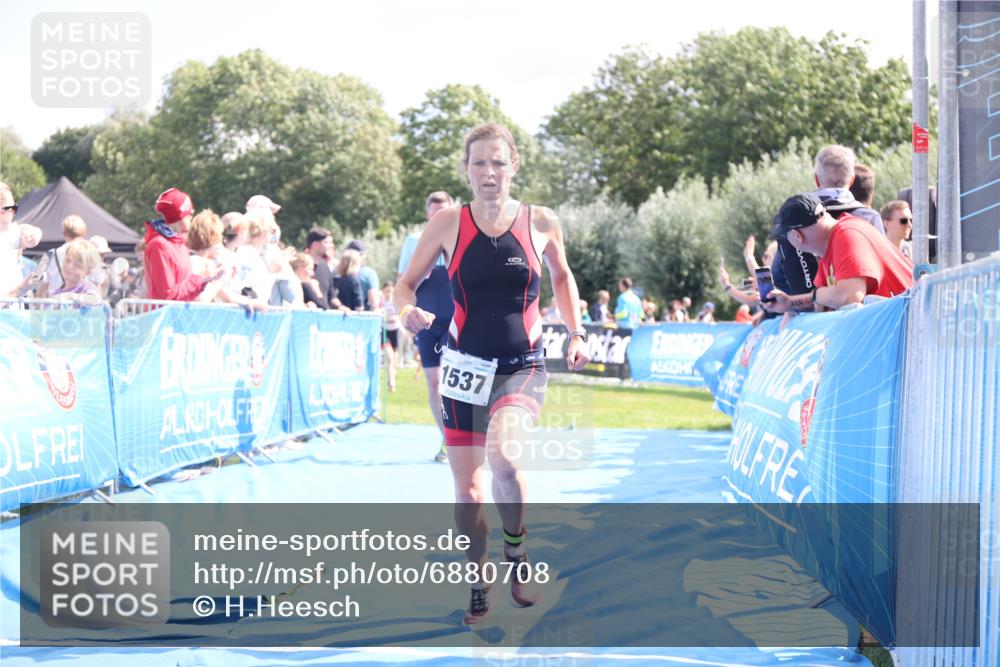 25.08.2024 - Elbe Triathlon Hamburg H.Heesch http://msf.ph/oto/6880708 25.08.2024 11:55:16 Ziel 540, 675, 1537, 1630, 1643, 1702 meine-sportfotos.de