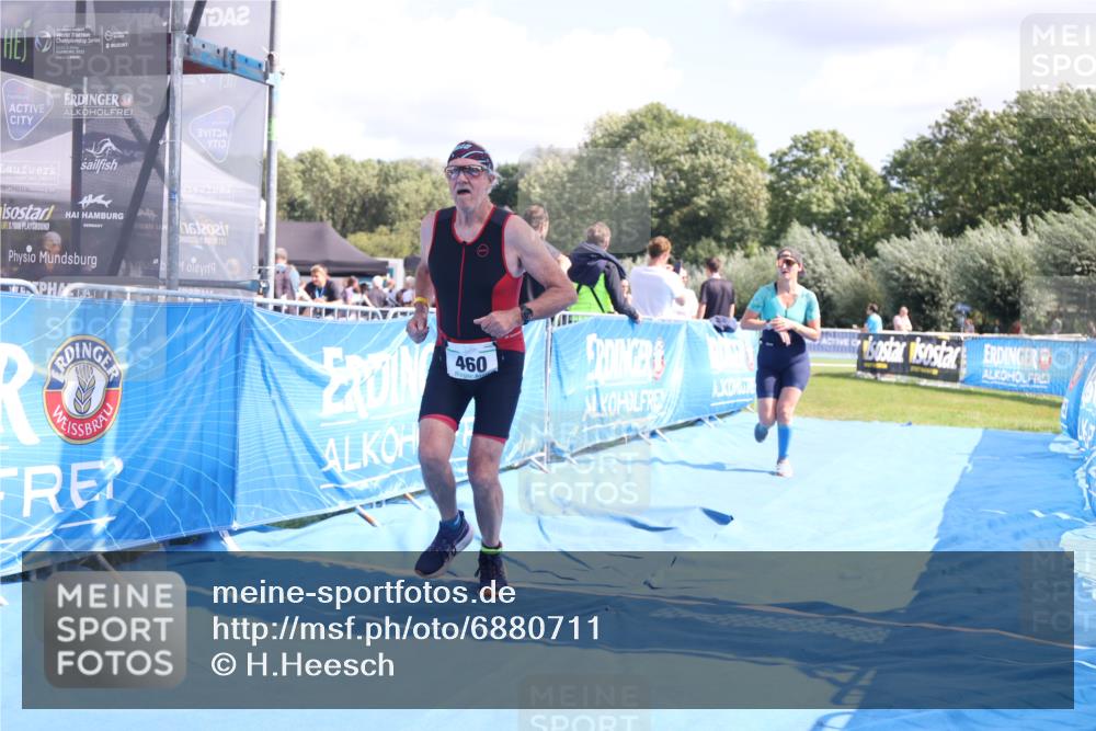 25.08.2024 - Elbe Triathlon Hamburg H.Heesch http://msf.ph/oto/6880711 25.08.2024 12:27:03 Ziel 460, 1494 meine-sportfotos.de