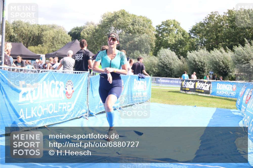 25.08.2024 - Elbe Triathlon Hamburg H.Heesch http://msf.ph/oto/6880727 25.08.2024 12:27:04 Ziel 460, 1494 meine-sportfotos.de