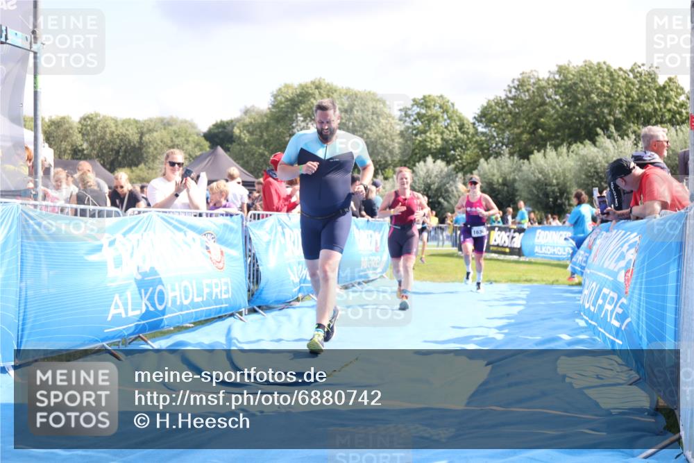 25.08.2024 - Elbe Triathlon Hamburg H.Heesch http://msf.ph/oto/6880742 25.08.2024 11:55:18 Ziel 540, 675, 1537, 1630, 1643, 1702 meine-sportfotos.de
