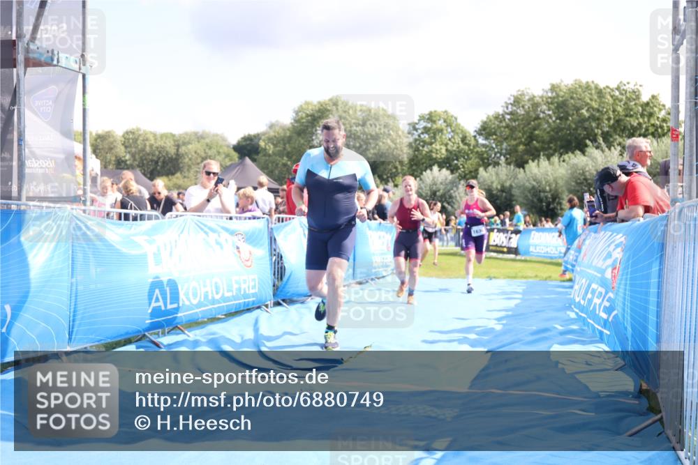 25.08.2024 - Elbe Triathlon Hamburg H.Heesch http://msf.ph/oto/6880749 25.08.2024 11:55:18 Ziel 540, 675, 1537, 1630, 1643, 1702 meine-sportfotos.de