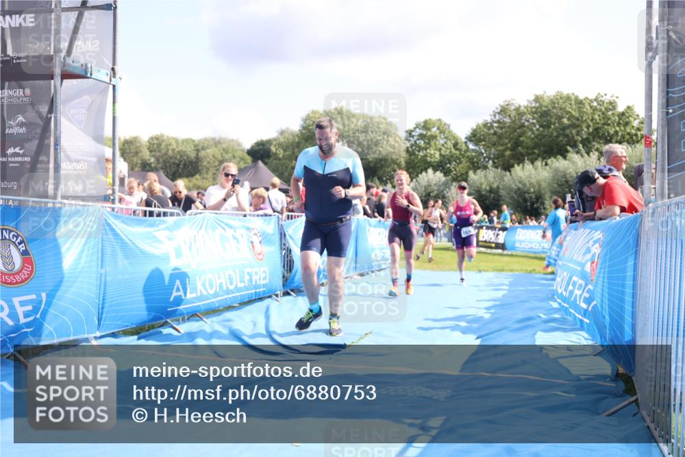 25.08.2024 - Elbe Triathlon Hamburg H.Heesch http://msf.ph/oto/6880753 25.08.2024 11:55:18 Ziel 540, 675, 1537, 1630, 1643, 1702 meine-sportfotos.de
