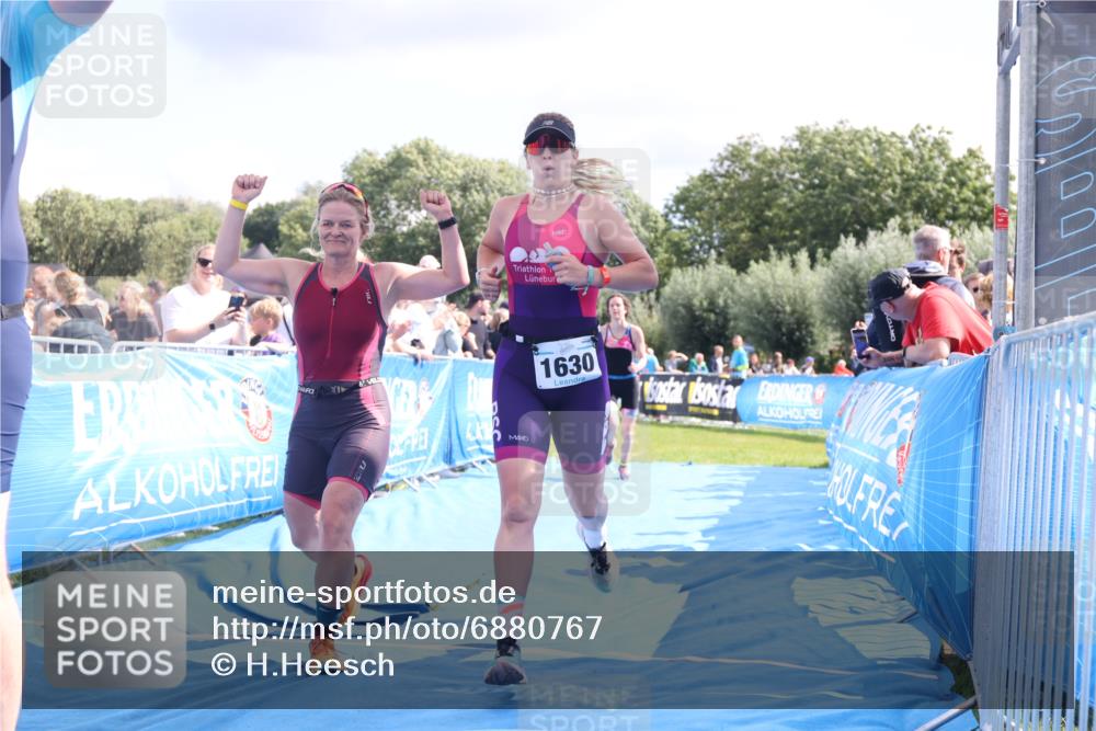 25.08.2024 - Elbe Triathlon Hamburg H.Heesch http://msf.ph/oto/6880767 25.08.2024 11:55:20 Ziel 540, 675, 1537, 1630, 1643, 1692 meine-sportfotos.de