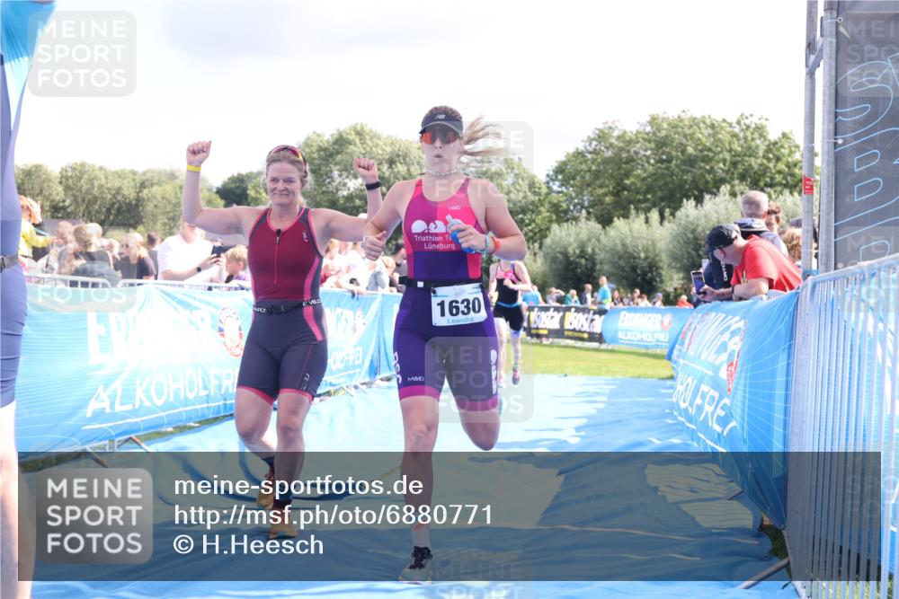 25.08.2024 - Elbe Triathlon Hamburg H.Heesch http://msf.ph/oto/6880771 25.08.2024 11:55:20 Ziel 540, 675, 1537, 1630, 1643, 1692 meine-sportfotos.de
