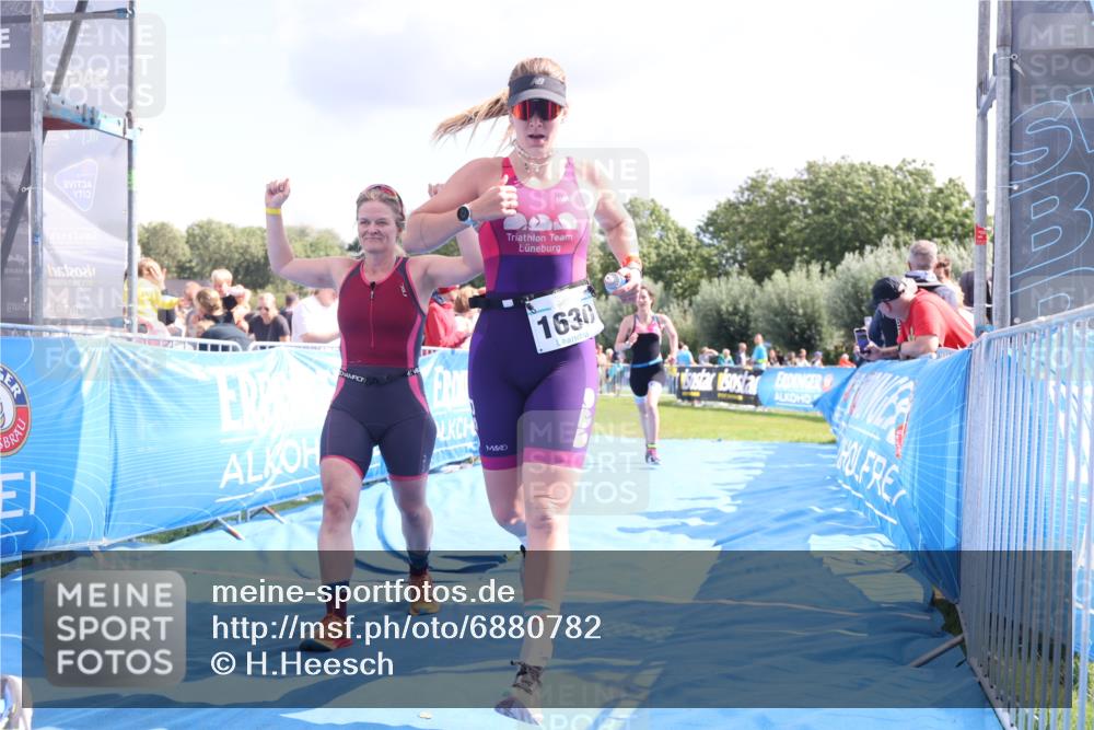 25.08.2024 - Elbe Triathlon Hamburg H.Heesch http://msf.ph/oto/6880782 25.08.2024 11:55:20 Ziel 540, 675, 1537, 1630, 1643, 1692 meine-sportfotos.de