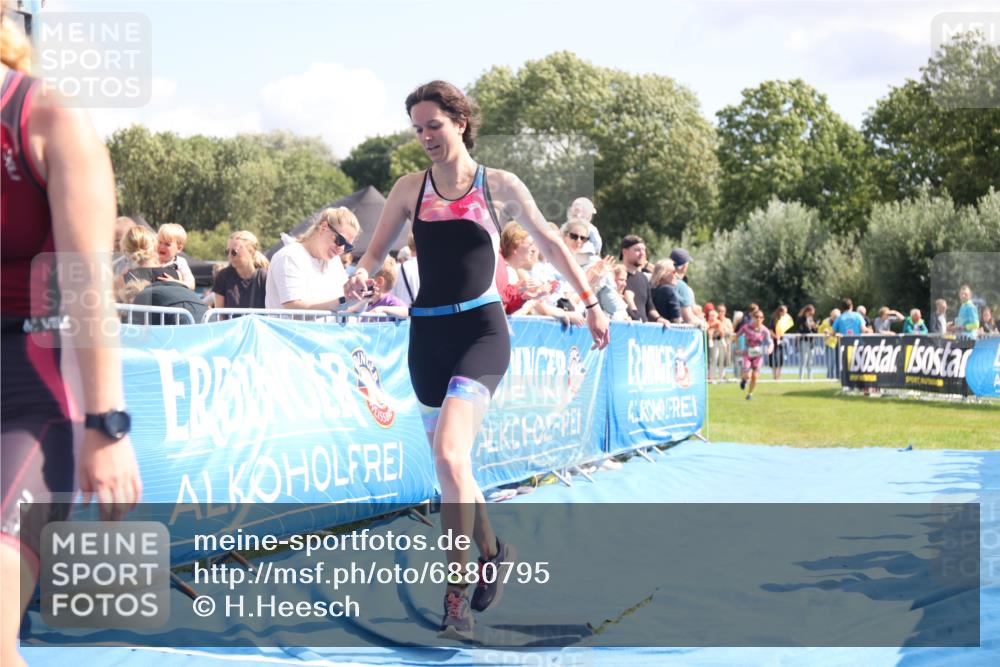 25.08.2024 - Elbe Triathlon Hamburg H.Heesch http://msf.ph/oto/6880795 25.08.2024 11:55:22 Ziel 540, 675, 1537, 1630, 1643, 1692 meine-sportfotos.de