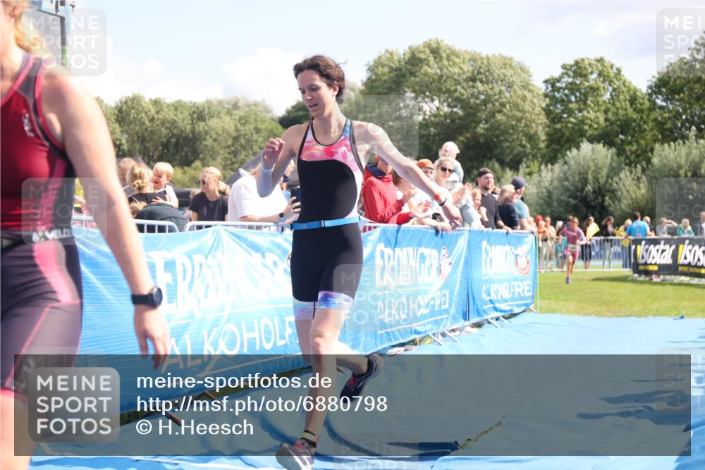 25.08.2024 - Elbe Triathlon Hamburg H.Heesch http://msf.ph/oto/6880798 25.08.2024 11:55:22 Ziel 540, 675, 1537, 1630, 1643, 1692 meine-sportfotos.de