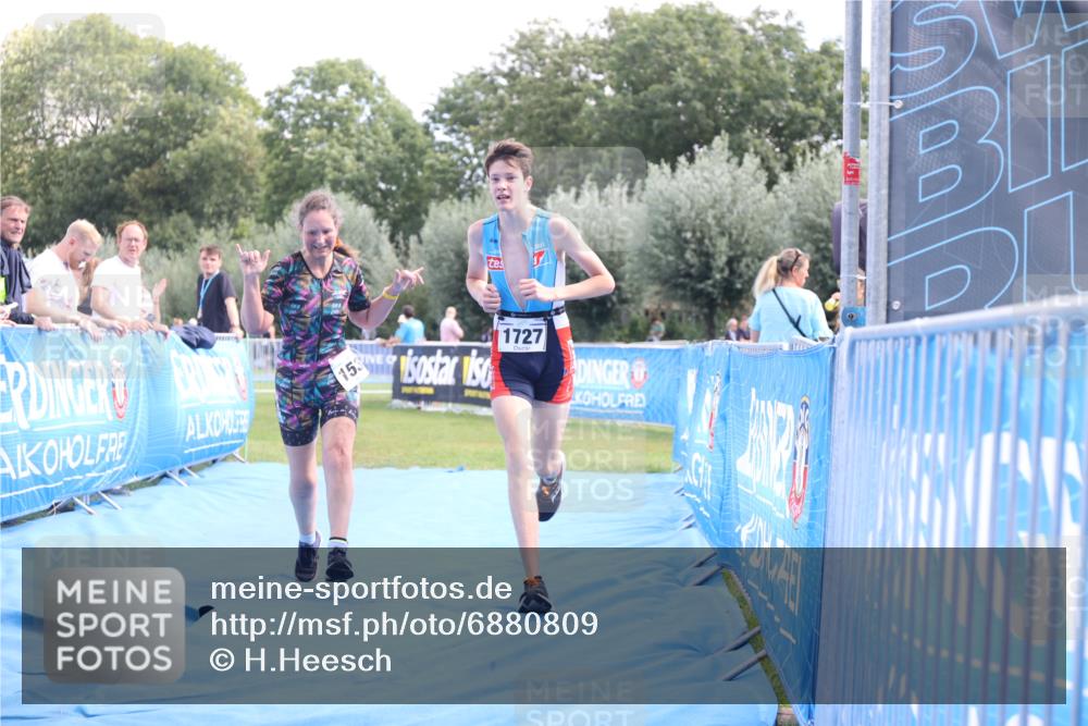 25.08.2024 - Elbe Triathlon Hamburg H.Heesch http://msf.ph/oto/6880809 25.08.2024 12:27:25 Ziel 1531, 1655, 1676, 1726, 1727 meine-sportfotos.de