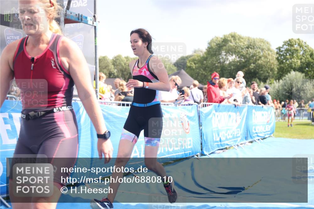 25.08.2024 - Elbe Triathlon Hamburg H.Heesch http://msf.ph/oto/6880810 25.08.2024 11:55:22 Ziel 540, 675, 1537, 1630, 1643, 1692 meine-sportfotos.de