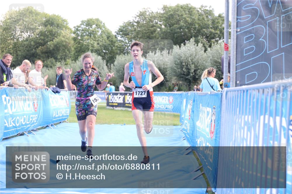 25.08.2024 - Elbe Triathlon Hamburg H.Heesch http://msf.ph/oto/6880811 25.08.2024 12:27:25 Ziel 1531, 1655, 1676, 1726, 1727 meine-sportfotos.de