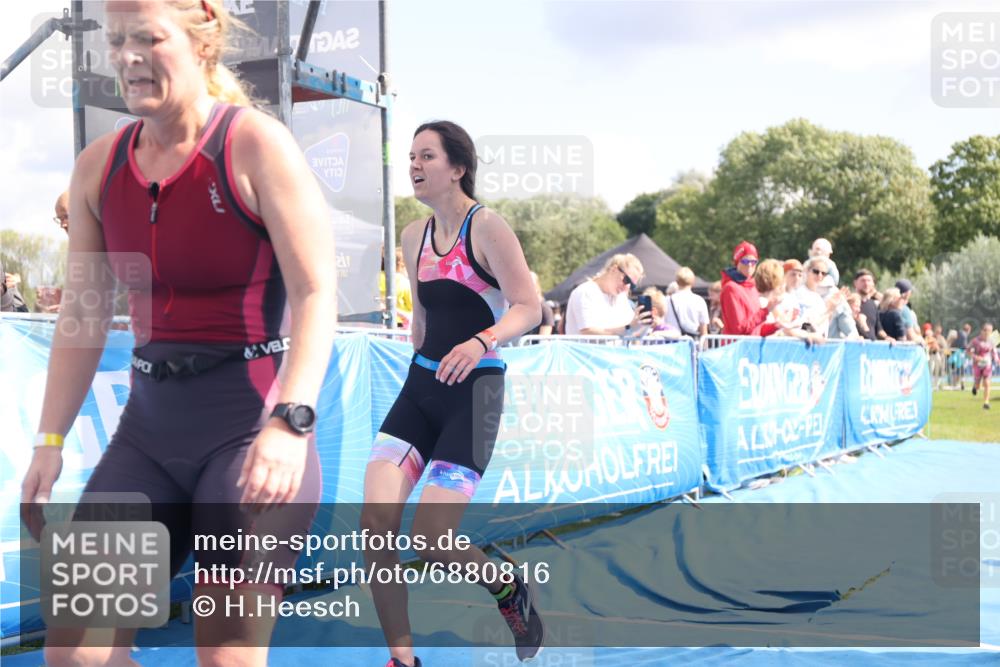 25.08.2024 - Elbe Triathlon Hamburg H.Heesch http://msf.ph/oto/6880816 25.08.2024 11:55:22 Ziel 540, 675, 1537, 1630, 1643, 1692 meine-sportfotos.de