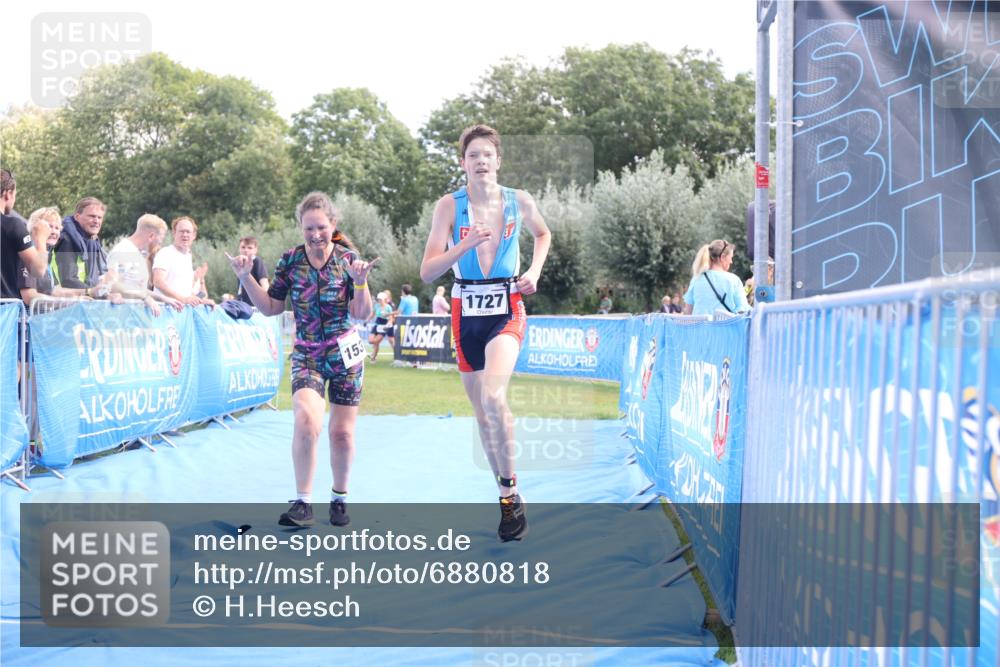 25.08.2024 - Elbe Triathlon Hamburg H.Heesch http://msf.ph/oto/6880818 25.08.2024 12:27:25 Ziel 1531, 1655, 1676, 1726, 1727 meine-sportfotos.de