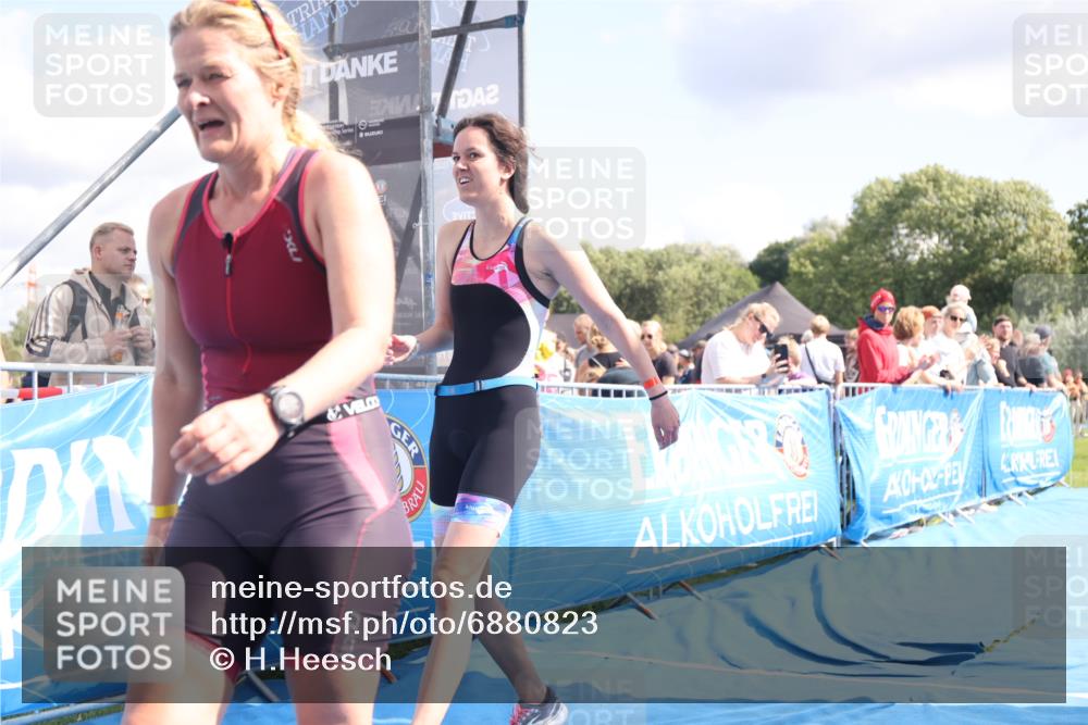 25.08.2024 - Elbe Triathlon Hamburg H.Heesch http://msf.ph/oto/6880823 25.08.2024 11:55:23 Ziel 540, 675, 1537, 1630, 1643, 1692 meine-sportfotos.de