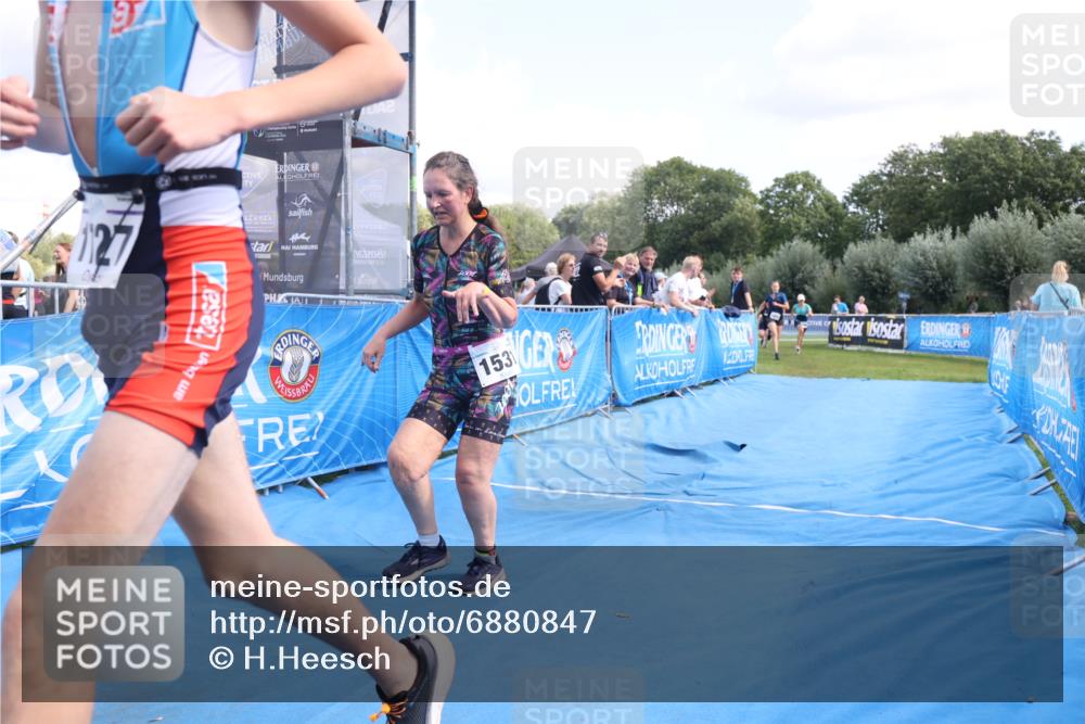 25.08.2024 - Elbe Triathlon Hamburg H.Heesch http://msf.ph/oto/6880847 25.08.2024 12:27:27 Ziel 1531, 1534, 1655, 1676, 1727 meine-sportfotos.de