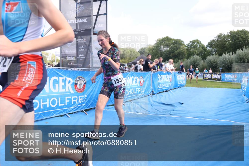 25.08.2024 - Elbe Triathlon Hamburg H.Heesch http://msf.ph/oto/6880851 25.08.2024 12:27:27 Ziel 1531, 1534, 1655, 1676, 1727 meine-sportfotos.de